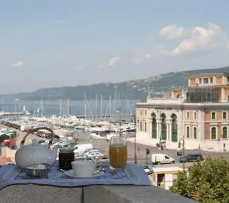 Ai Moretti Couette-café *